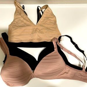 All 4 wireless bras size XL & 35C